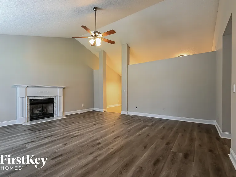 101 Ayden Dr — Photo 2