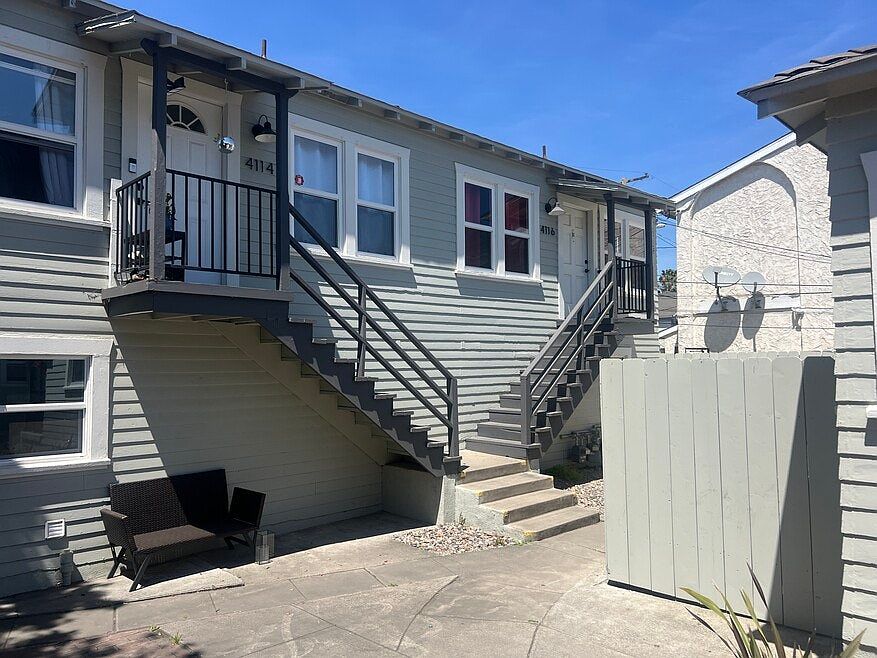 Unit 4116 (right)