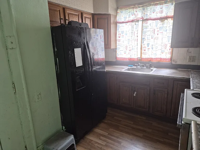 1540 Maple Rd — Photo 4