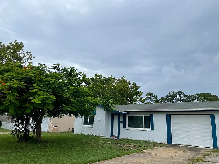 3937 Claremont Dr — Photo 1