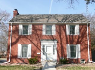 705 N 8th St, Beatrice, NE 68310