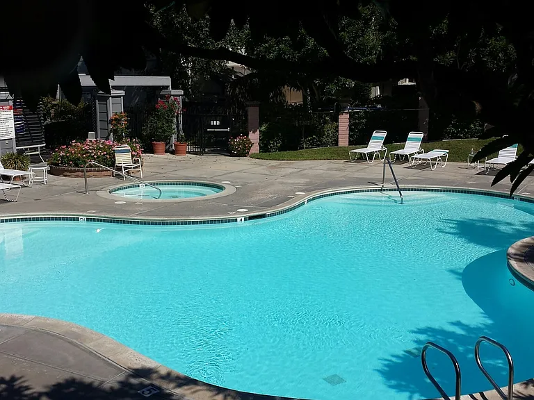 2208 Kings View Cir — Photo 20