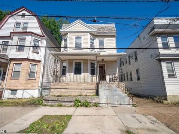 137 Palm St, Newark City, NJ 07106