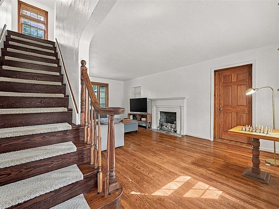 4th image of 111 McMonagle Ave