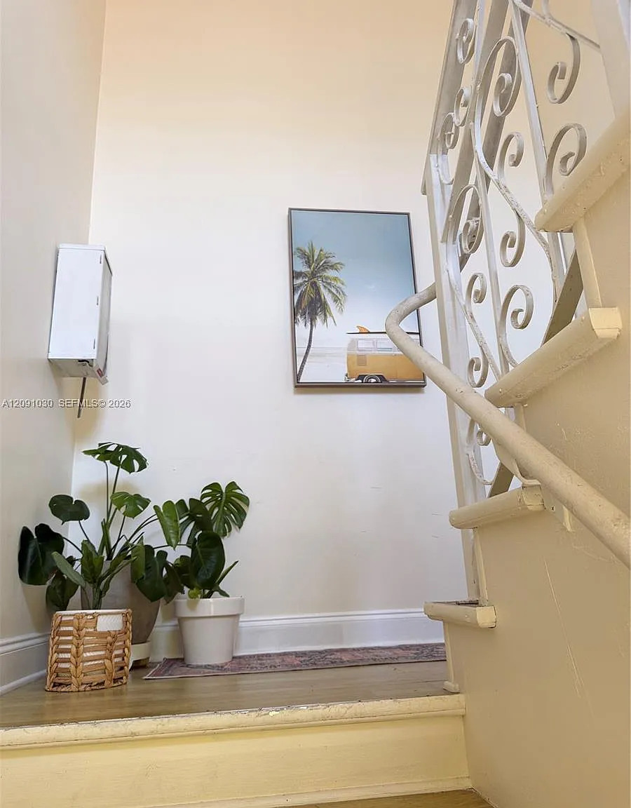 The Armstrong Condo — Photo 3