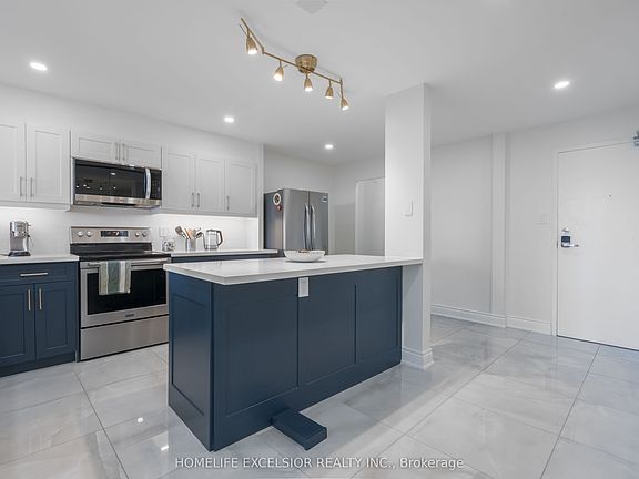 3rd image of 236 Albion Rd #612