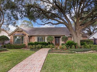 10010 Piping Rock Ln, Houston, TX 77042