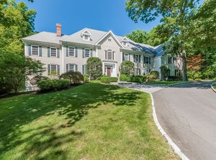 204 Briscoe Rd, New Canaan, CT 06840