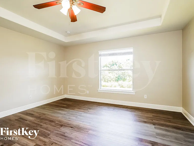 6136 Hellman Ave — Photo 8
