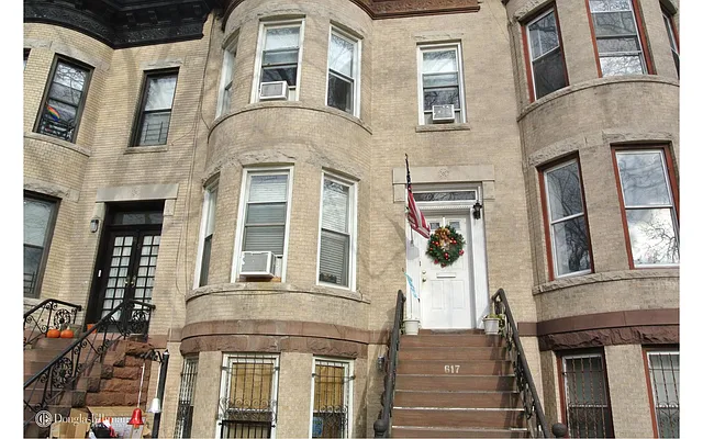 Rented by Douglas Elliman | media 16