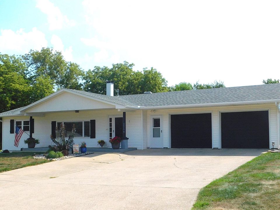 1st image of 2114 Crestview Dr