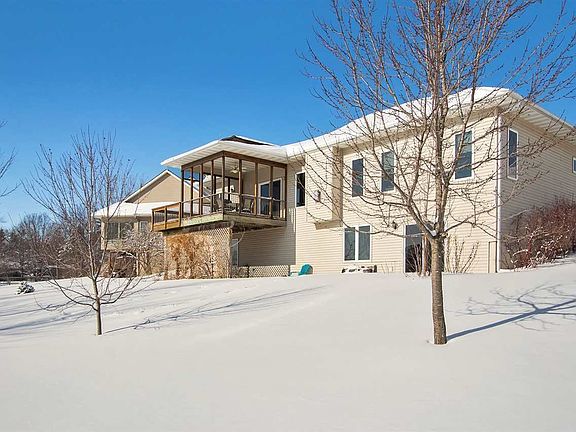 2nd image of 125 Buckingham Pl