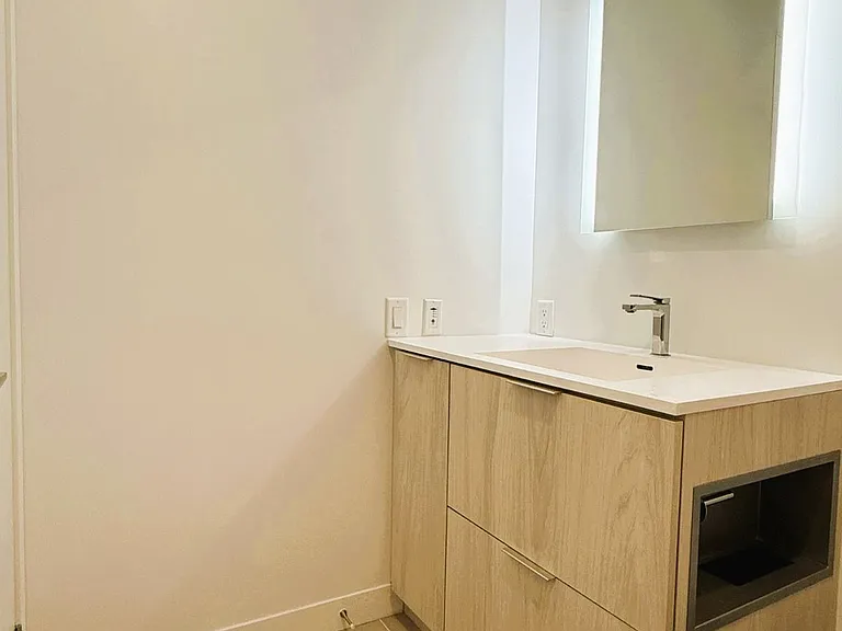185 Alberta Ave #306 — Photo 36