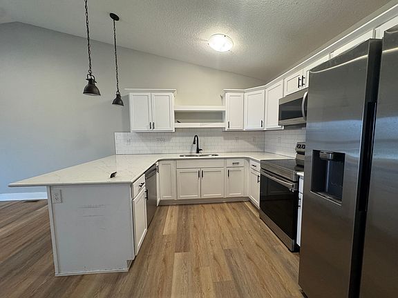 2nd image of 103 N Oak Park Ave #A