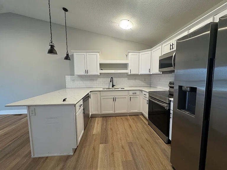 103 N Oak Park Ave #A — Photo 2