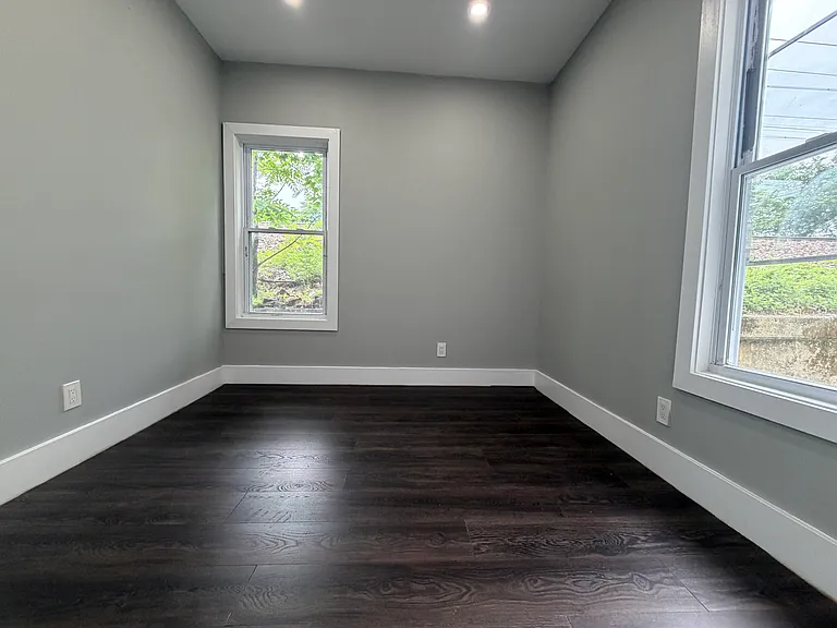 549-551 Scotland Rd #1A — Photo 10
