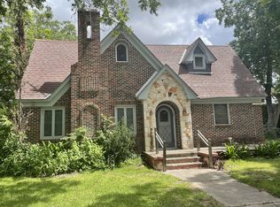 210 E Cedar St, Seguin, TX 78155