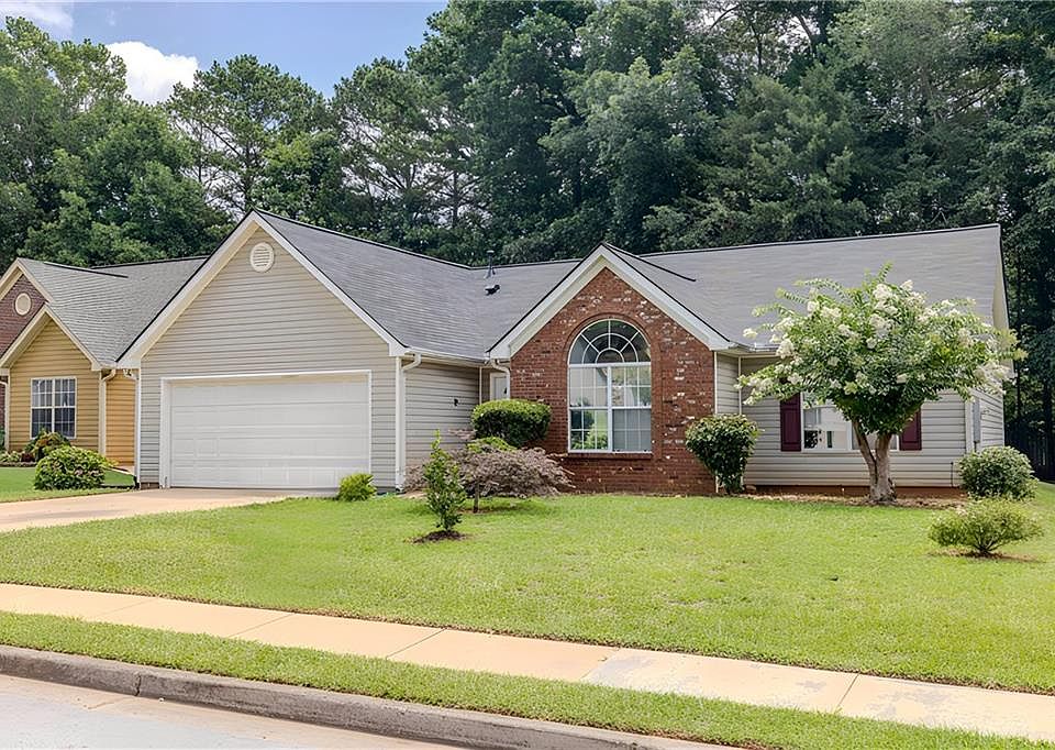 1st image of 334 Shadetree Ln