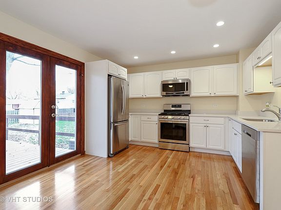 3rd image of 14509 Willow St