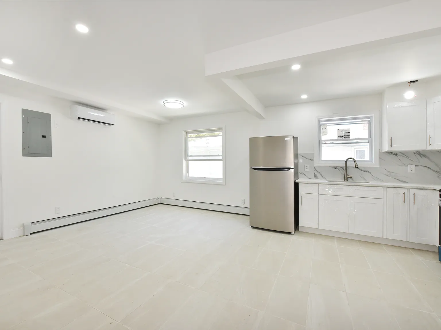 3 bed, $3,400 — Photo 1