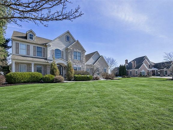 3rd image of 6245 Highland Green Dr