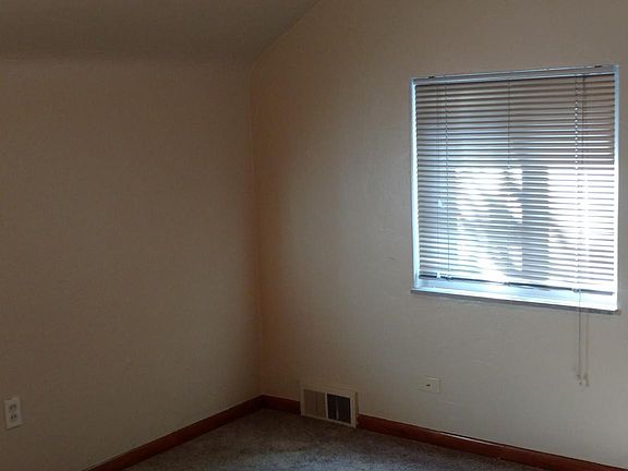 Entrance view of 2nd floor bedroom