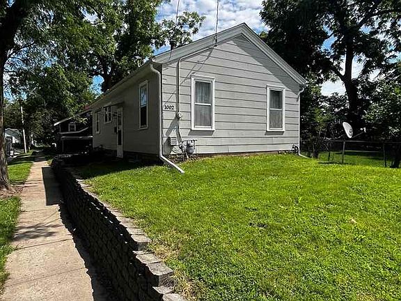 2nd image of 1002 Rochester Ave