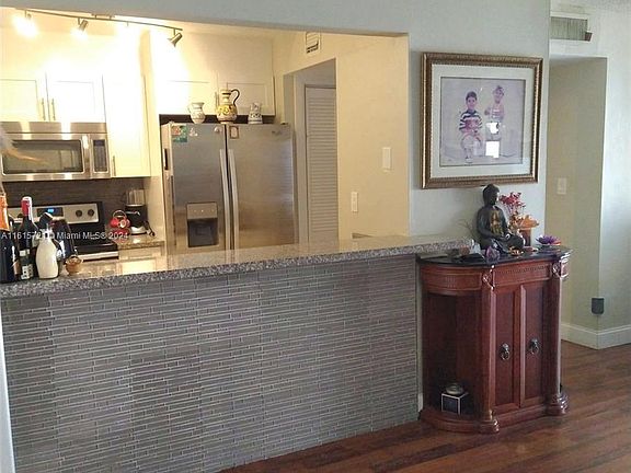 2nd image of 8893 Fontainebleau Blvd APT 404