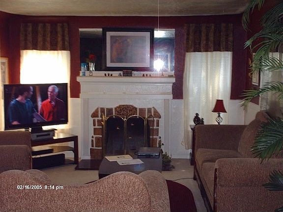 3rd image of 703 N Safford Ave