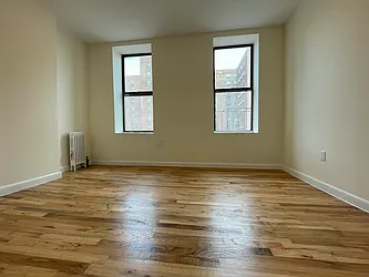 Rented by HOLTON REAL ESTATE INC.