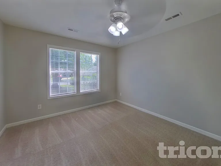 6129 Whispering Brook Ct — Photo 8
