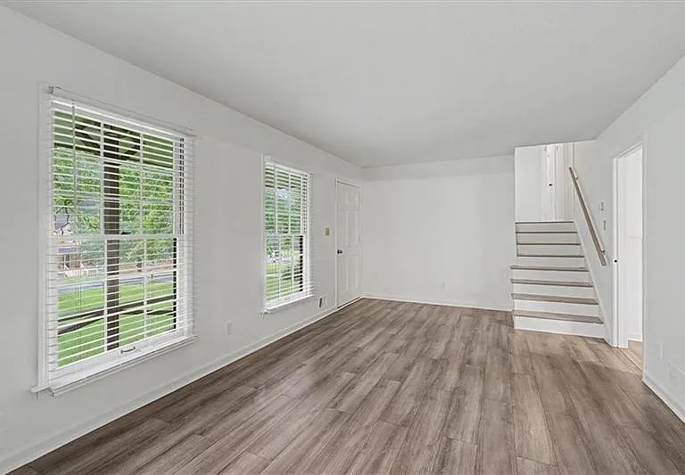 2985 Fredrick Dr — Photo 12