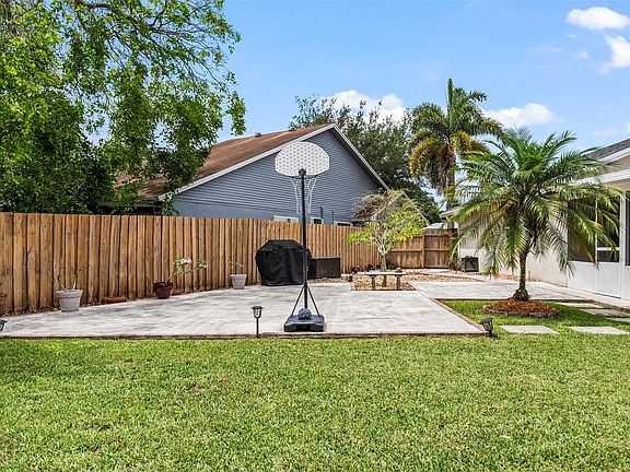 2nd image of 8201 SW 41st Court