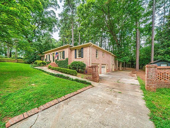 2nd image of 515 Ashland Drive