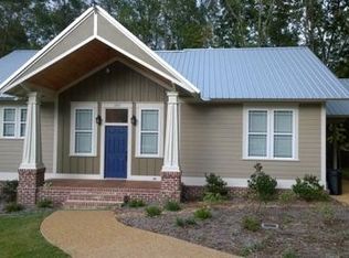 155 Cherokee Dr, Starkville, MS 39759