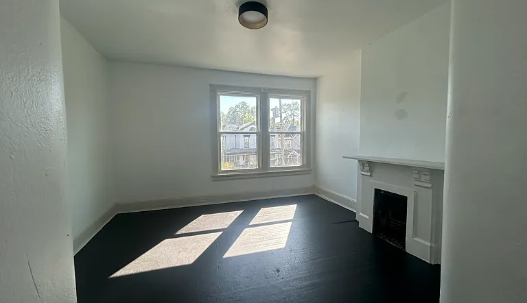 1734 Kinney Ave #3 — Photo 2