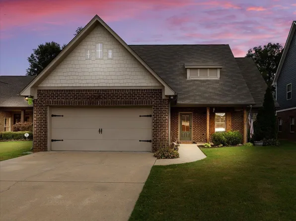 100 Braxton Pl, Springville, AL 35146