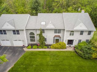 5 Saljon Ct, Ambler, PA 19002
