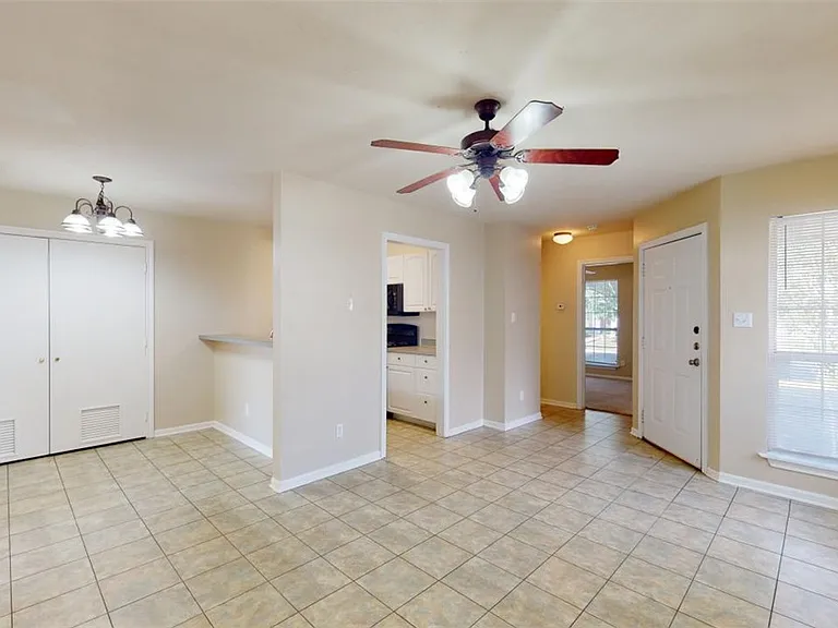 1141 Oney Hervey Dr — Photo 2