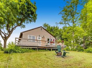 4364 Shoreline Dr, Spring Park, MN 55384