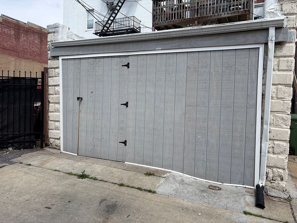 2nd image of 2416 Saint Paul St #G