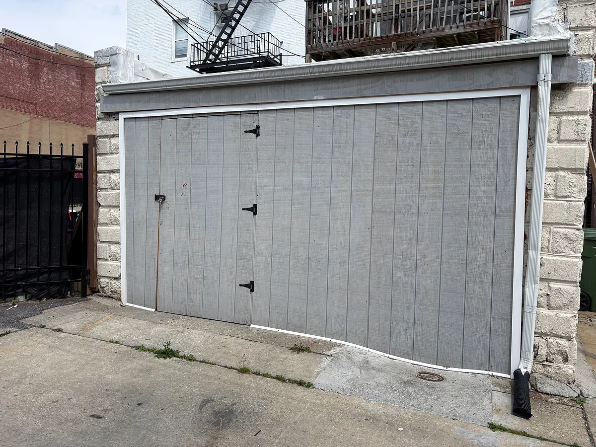 Building Photo - 2416 Saint Paul St #G