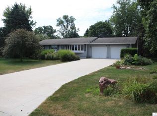 310 W 3rd St, Louisville, NE 68037
