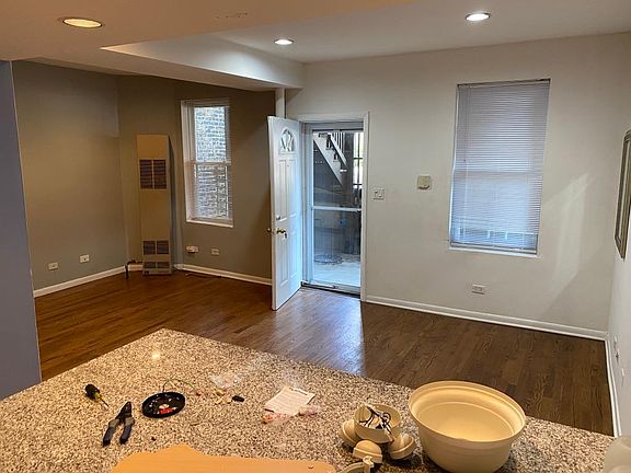 3rd image of 2104 N Damen Ave APT 1F