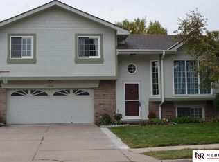7909 Kansas Ave, Omaha, NE 68134