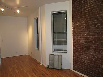 Rented by Best Apartments North Inc