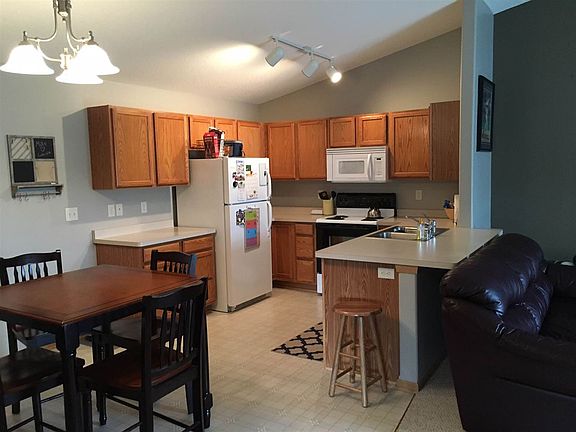 5th image of 342 Brookside Dr #308