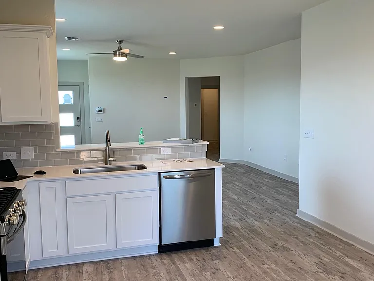 2310 Clemence Ln — Photo 3