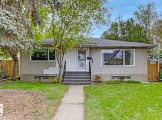 8754 Strathearn Dr NW, Edmonton, AB T6C 4C7