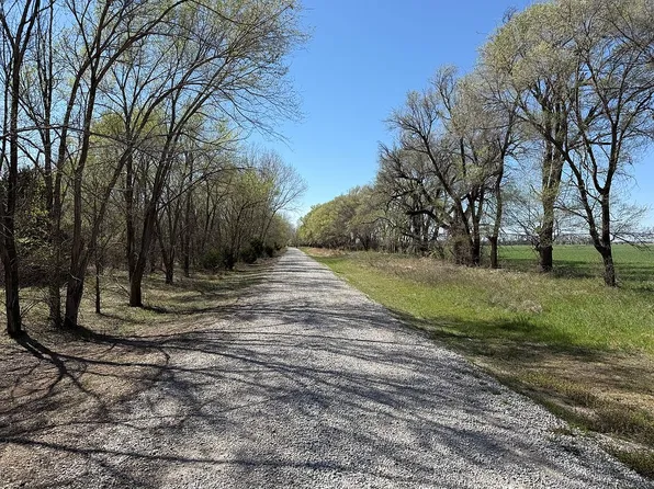 N Wilson Rd, Hutchinson, KS 67502